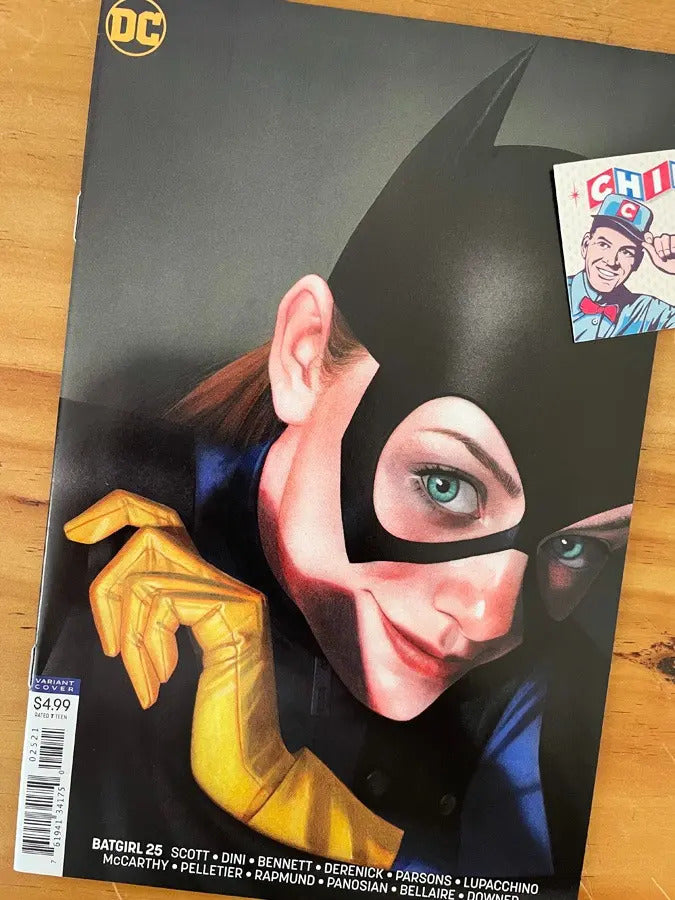 Comic - Batgirl #25 Sexy Joshua Middleton Variant