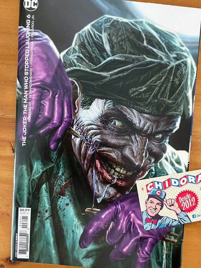 Comic - Joker The Man Who Stopped Laughing #6 Bermejo Cover