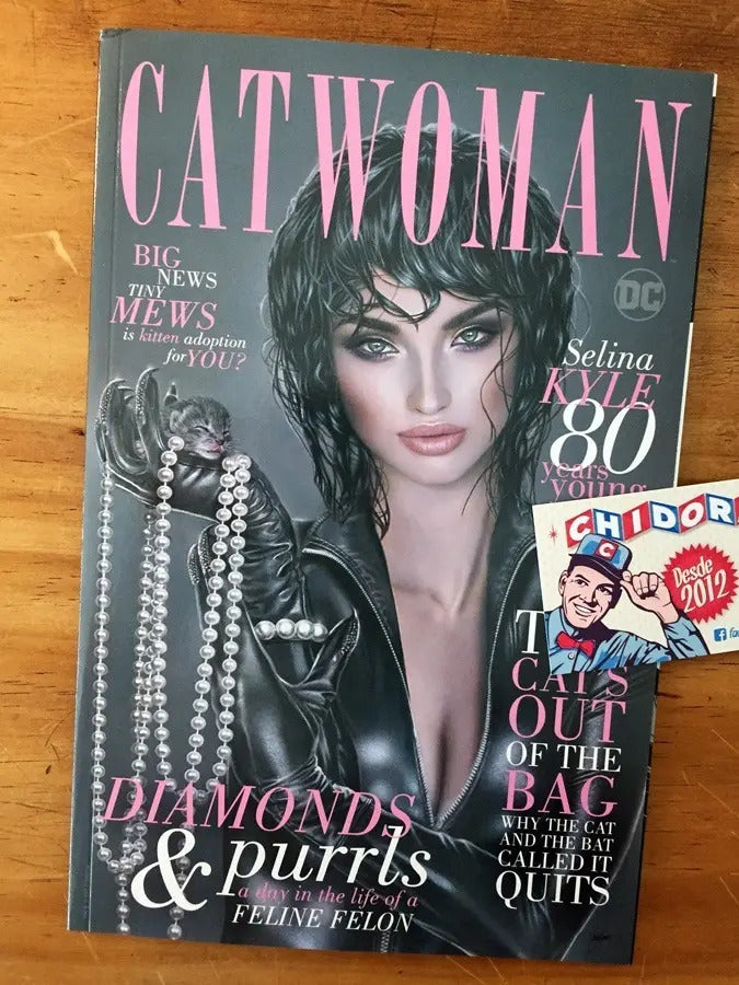 Comic - Catwoman 80th Anniversary Natali Sanders Cover A