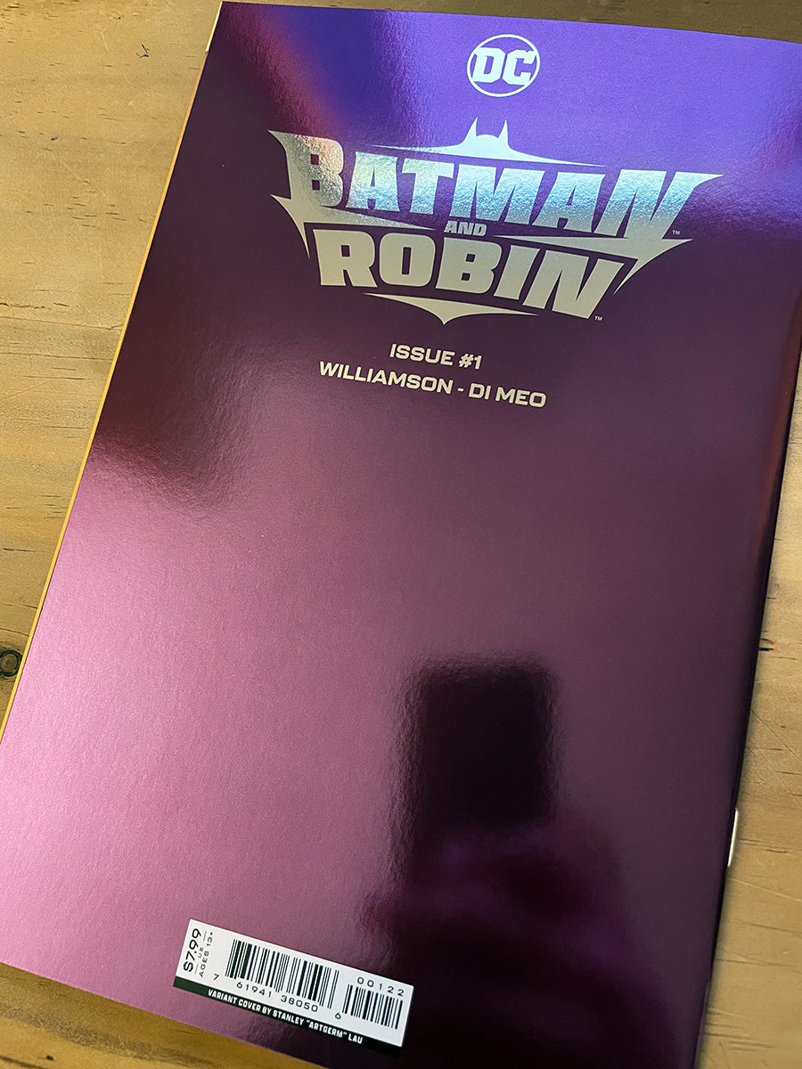 Comic - Batman And Robin #1 Artgerm Foil Sexy Variant