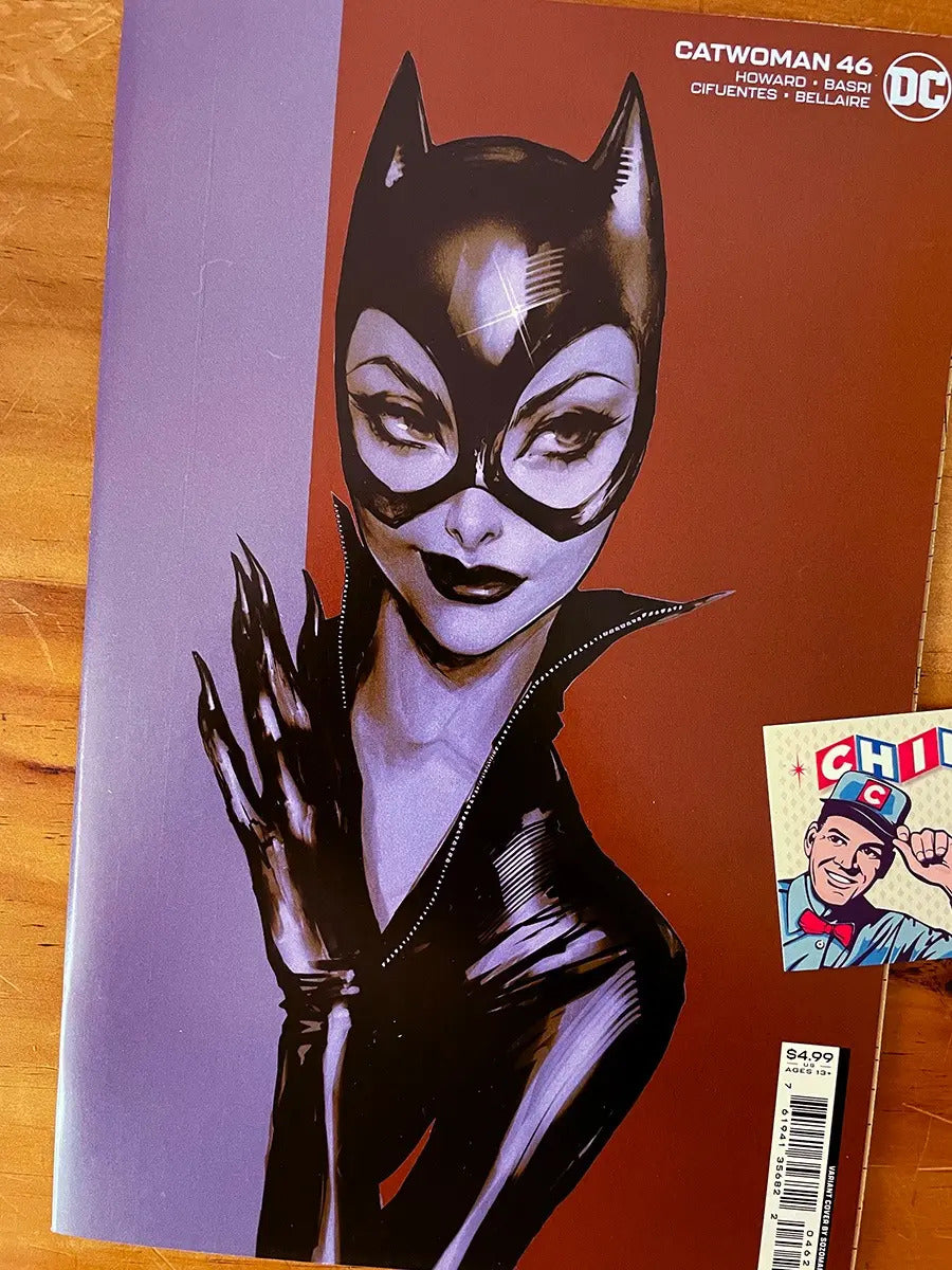 Comic - Catwoman #46 Sozomaika Variant