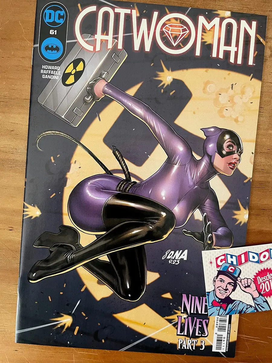 Comic - Catwoman #61 David Nakayama Variant Sexy
