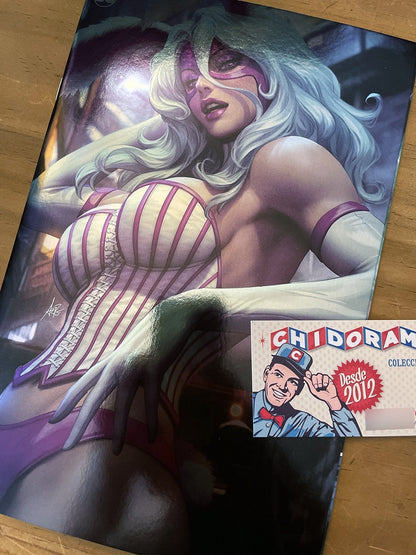 Comic - Batman And Robin #1 Artgerm Foil Sexy Variant