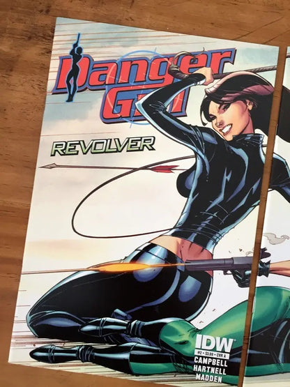 Comic Set - Danger Girl Revolver Scott Campbell Connecting