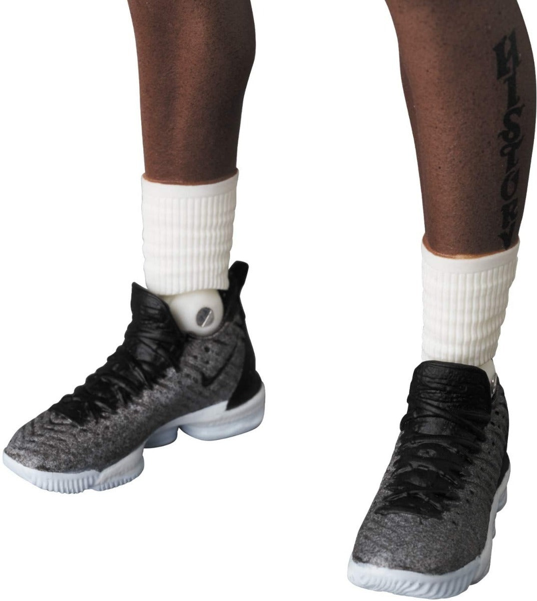 Lebron James Lakers Mafex Medicom Auténtico