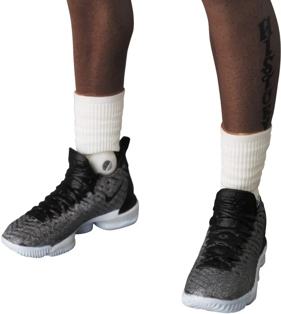 Figura - Lebron James Lakers Mafex Medicom Auténtico