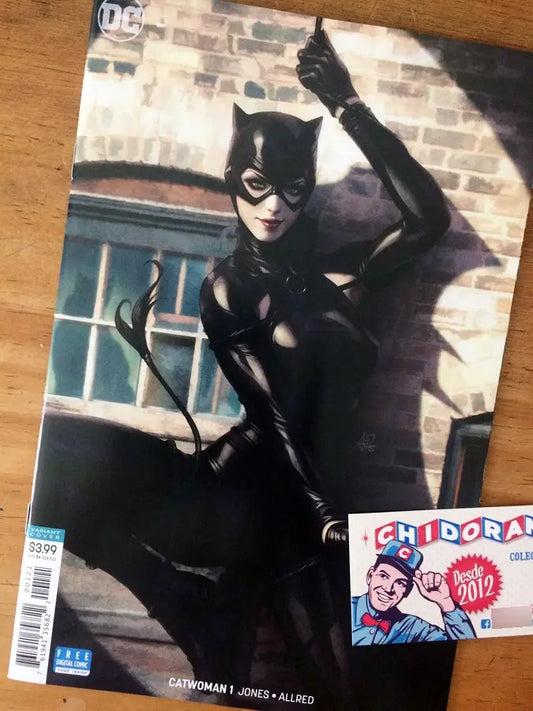 Comic - Catwoman #1 Artgerm Sexy Variant