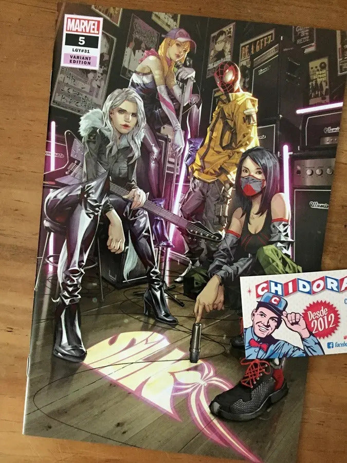 Comic - Silk #5 Kael Ngu Black Cat Spider-gwen Spider-man