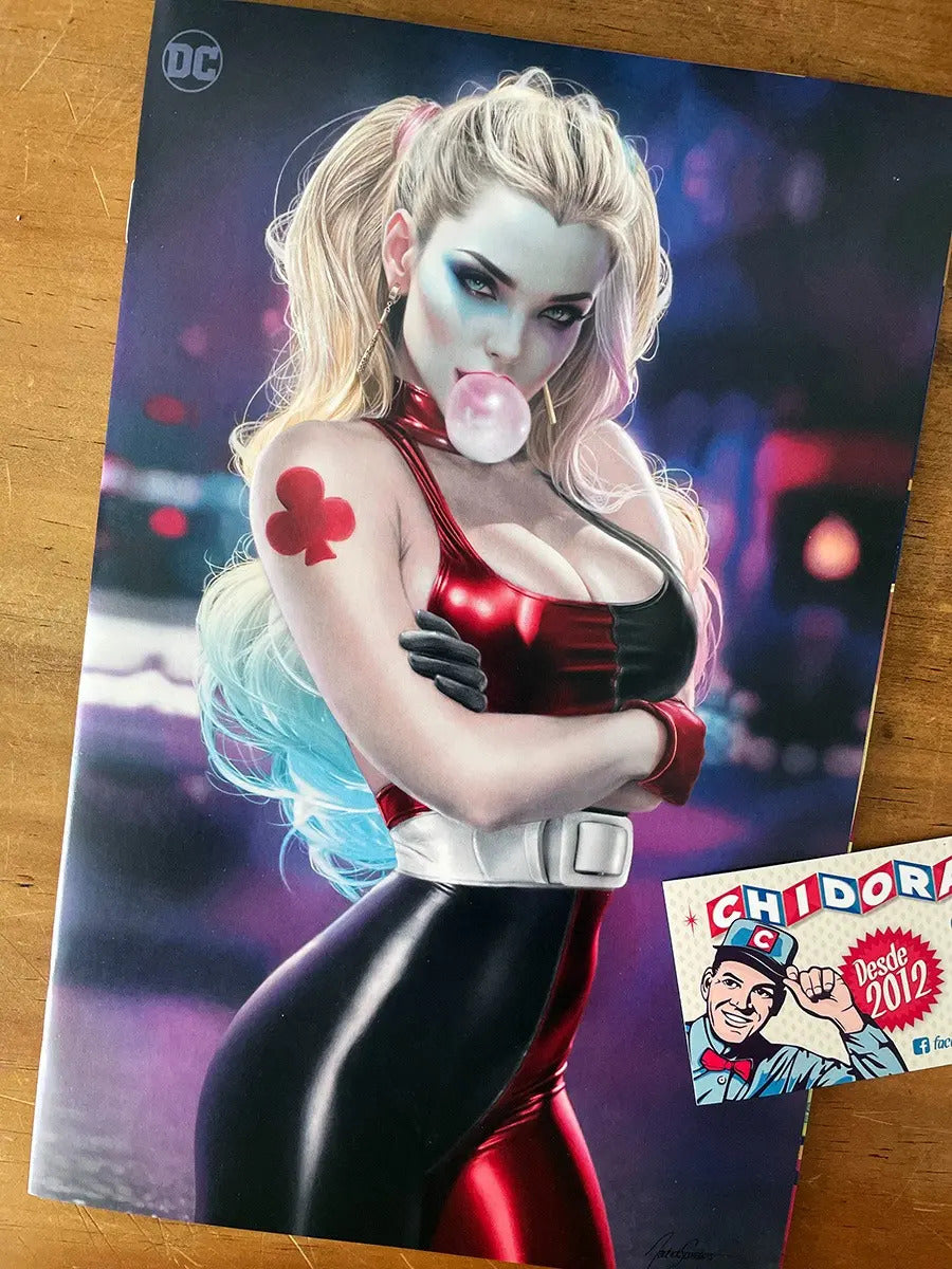 Comic - Harley Quinn #33 Sexy Natali Sanders Virgin Variant