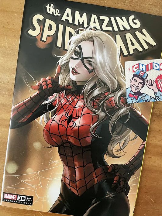 Comic - Amazing Spider-man #39 Black Cat Leirix Sexy Variant