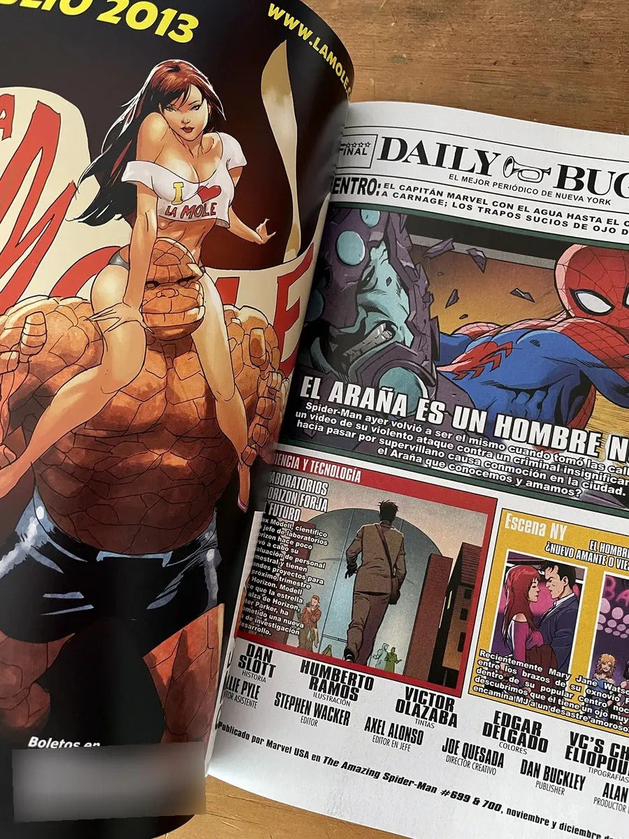 Comic - Amazing Spider-man #700 #77 Quesada Foil Mexico B