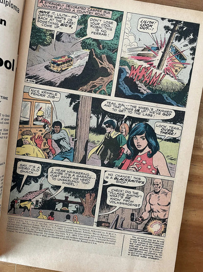 Comic - Teen Titans #37 1972 Robin Wonder Girl