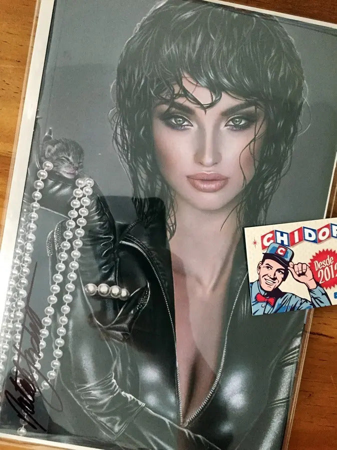Comic - Catwoman 80th Anniversary Natali Sanders Virgin Coa