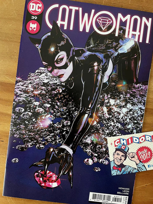 Comic - Catwoman #39 Sozomaika Variant Sexy