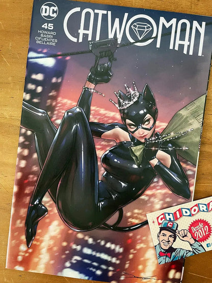 Comic - Catwoman #45 Trade Jeehyung Lee Sexy