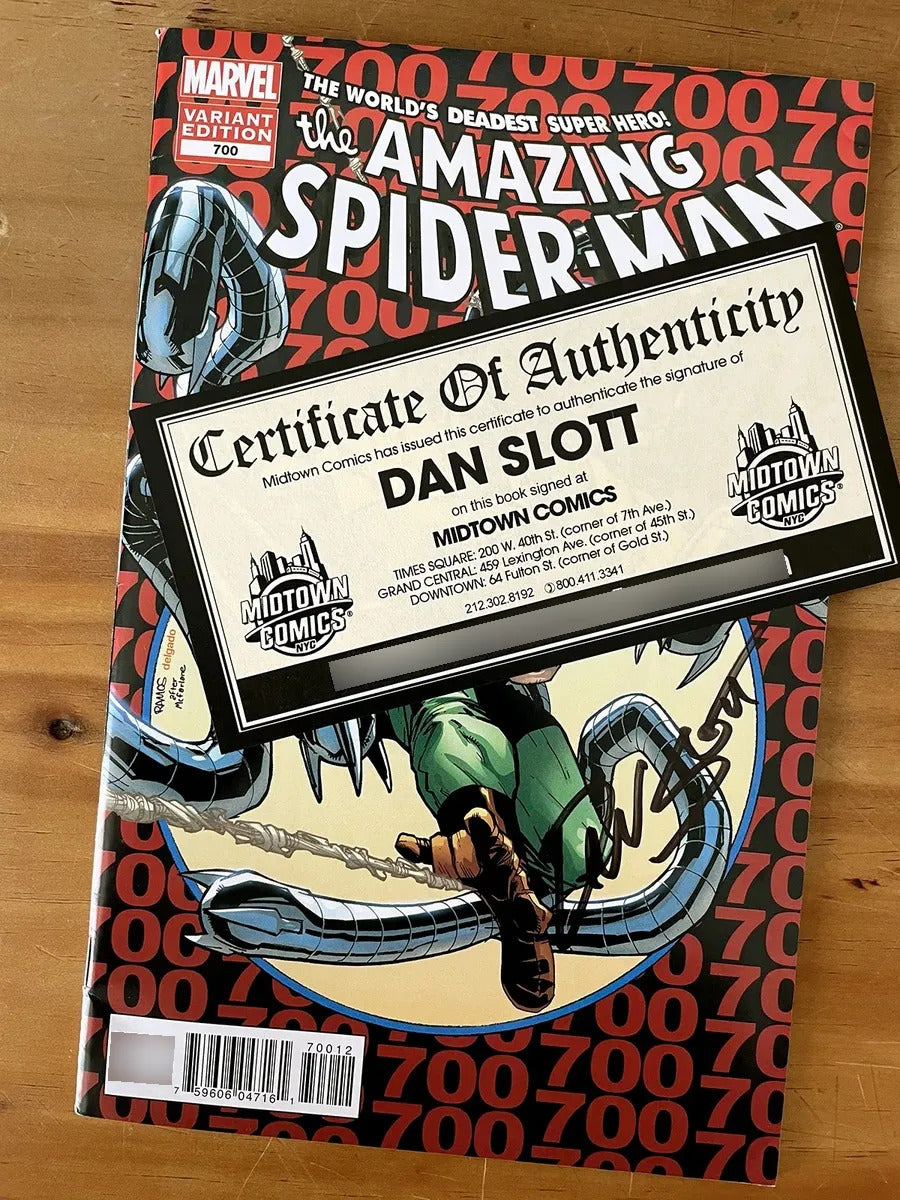 Comic - Amazing Spider-man #700 2nd Print Ramos Firma Slott